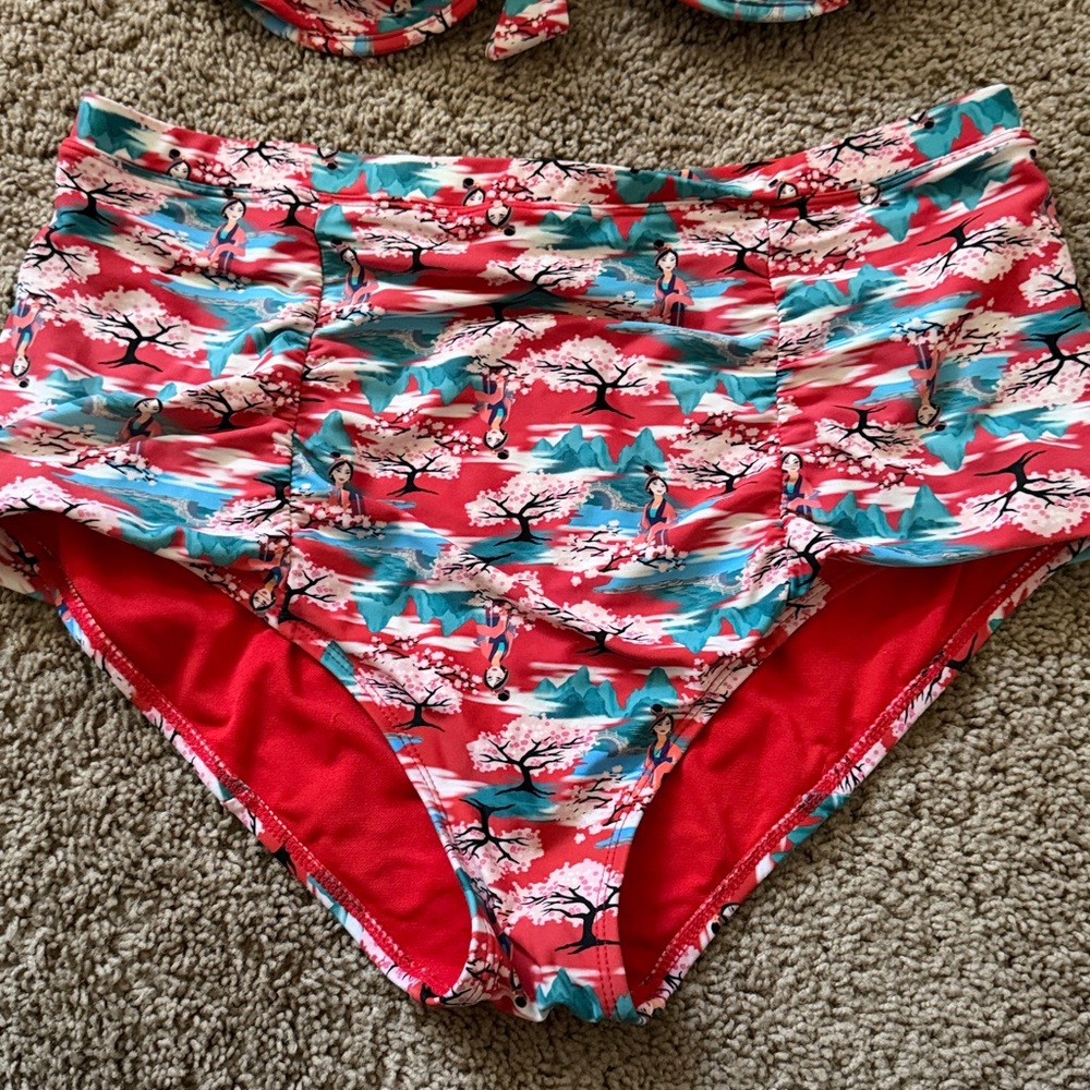 Mulan two-piece bikini Disney ladies size 14-16 (1x) - Picture 2 of 6